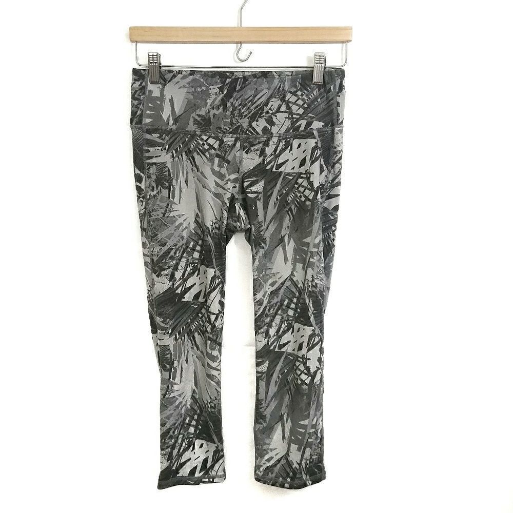 Athleta Leggings Fitness Capri Pants Grey Tropical Size Small Grey